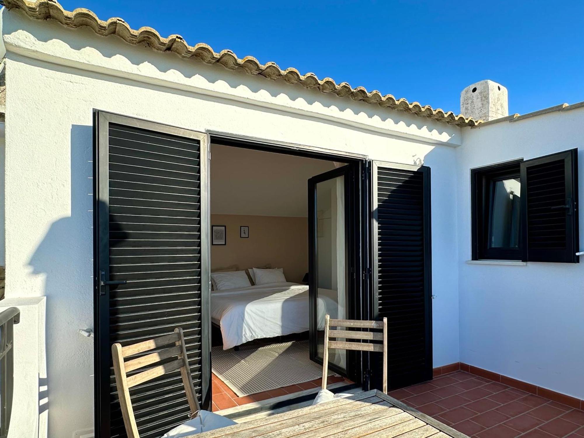 The Tree House 96C - Lagos Exterior photo
